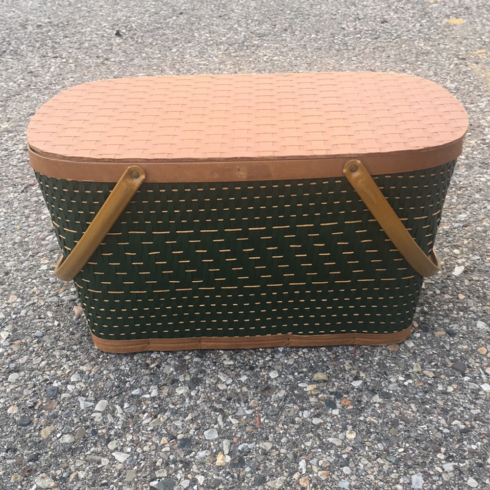 Vintage Hawkeye Large Wicker Picnic Basket
